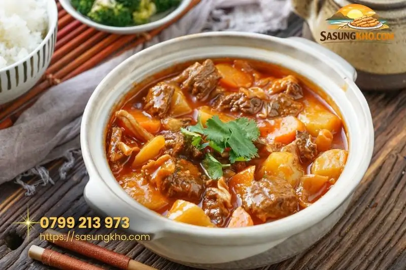 Cách dùng sá sùng khô nấu phở bò sốt vang