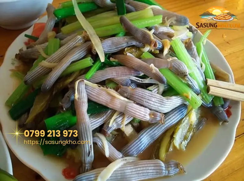 Sá sùng xào thơm ngon hấp dẫn lạ miệng cho bữa cơm